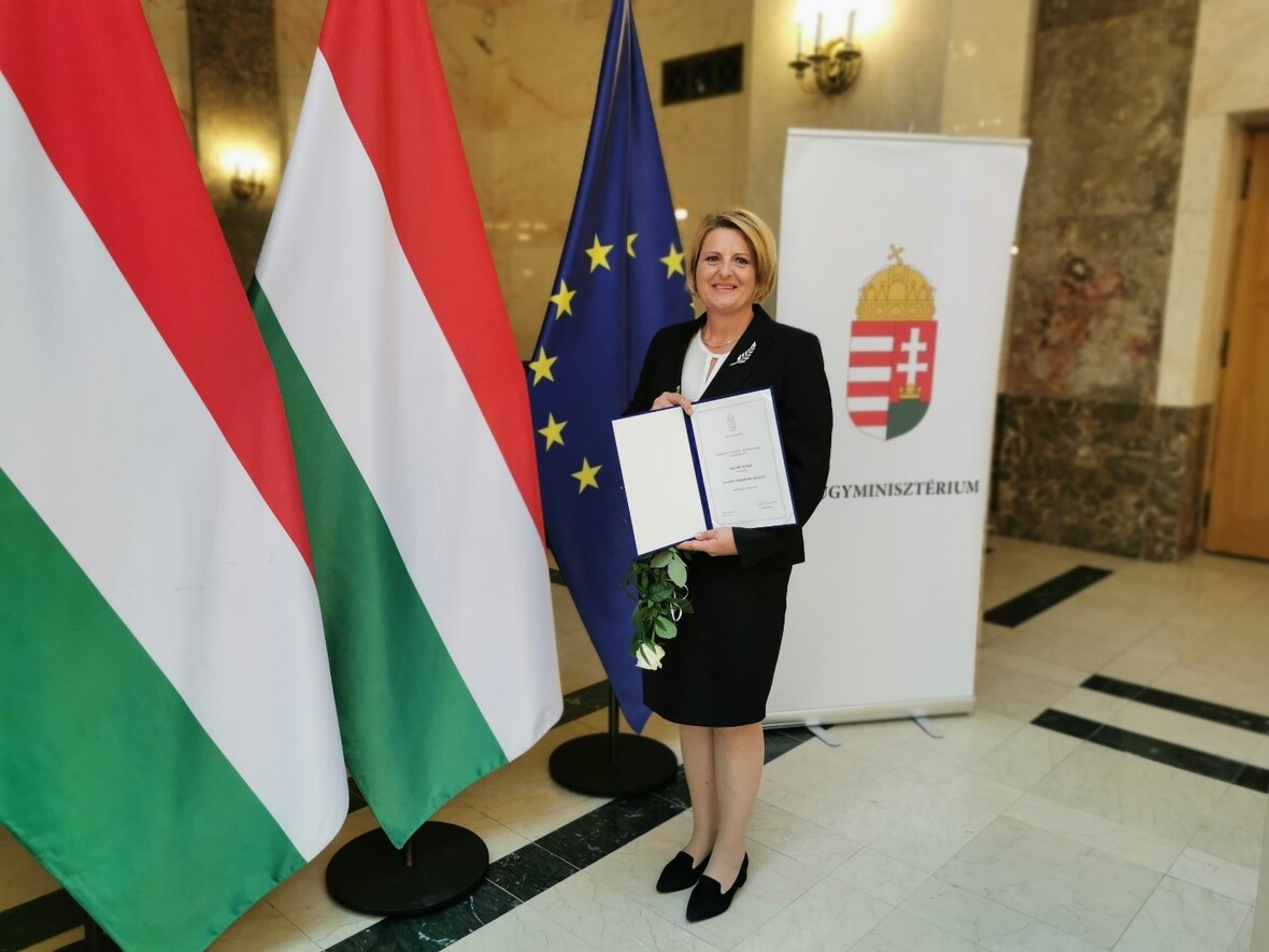 A képen látható: Bolyán Kinga kiemelt műszaki referens