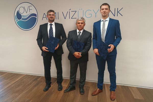 A kép tartalma: balra Gyurkity Zoltán, középen Bárdos Sándor, jobbra Veréb Dávid